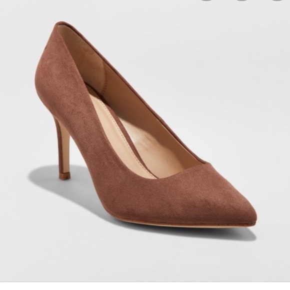 NIB A New Day Gemma Wide Pointed Faux Suede Pumps